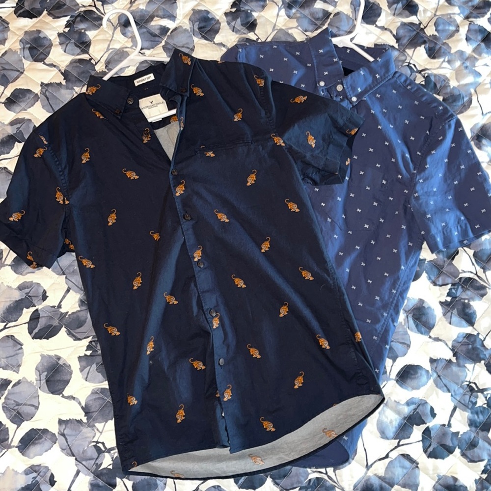 2 American Eagle short sleeve shirts. Each worn once. Size small